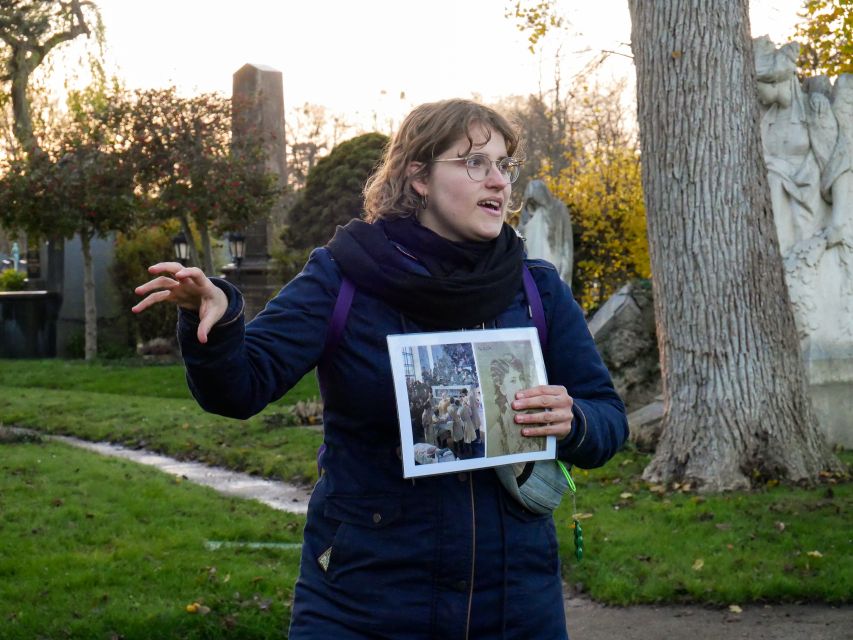 Vienna: Guided Walking Tour of the Central Cemetery - A guided 2-hour route that keeps the pace realistic