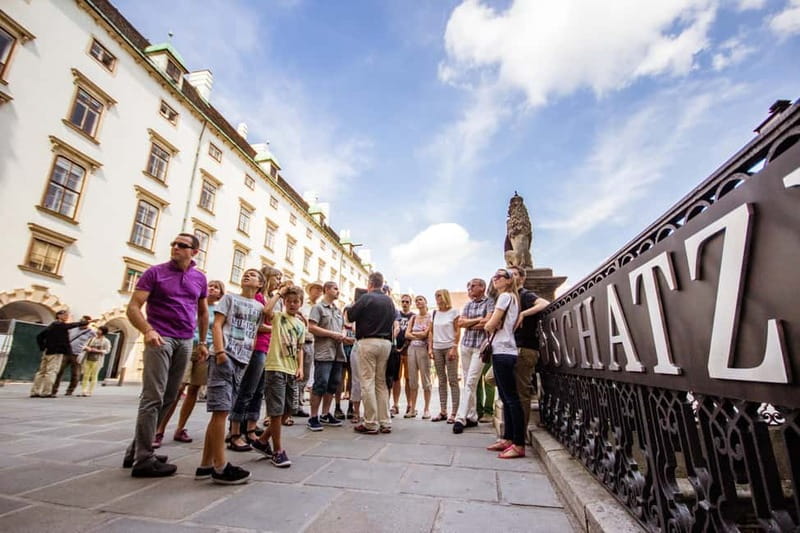 Vienna: Habsburgs Capital, 2hrs. Historical walking Tour - Michaelerplatz: the star-shaped Baroque intro moment