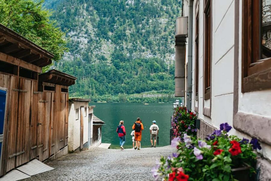 Vienna: Hallstatt Day Trip with Boat Ride Option - Hallstatt free time: how to get the best 2 hours