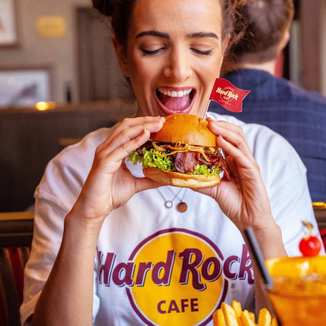 Vienna: Hard Rock Cafe with Set Menu for Lunch or Dinner - Priority seating and timing: how to make the 1-day meal plan work