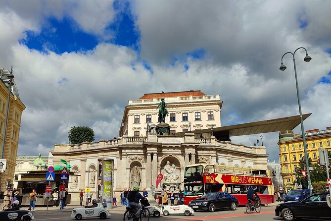 Vienna Highlight Tour - yue walk - How to get the most out of a small-group 2-hour walk