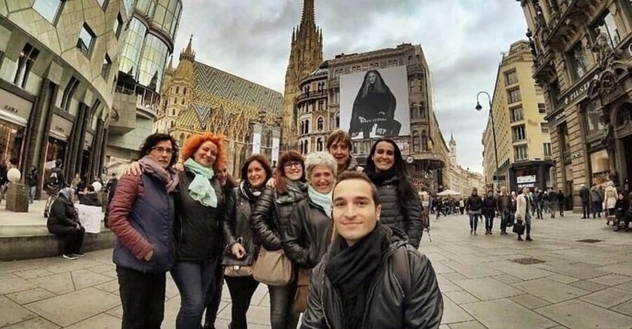 Vienna: Highlights Walking Tour with a Local Guide - Kunsthistorisches Museum and the Ringstrasse masterpiece run
