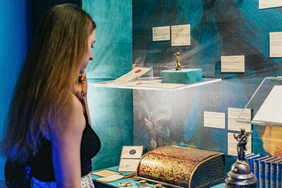 Vienna: Hofburg and Empress Sisi Museum Guided Tour - Sisi Museum in the Hofburg: how the story gets personal