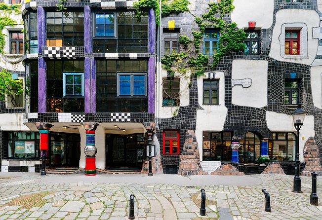 Vienna Hop On Hop Off City Tour - Wait Times, Redemption Confusion, and Other Practical Headaches