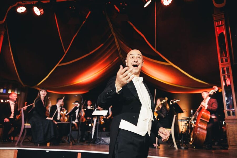 Vienna: Johann Strauss Dinner Show at the Prater - Table Service During the Show, and Why Timing Matters