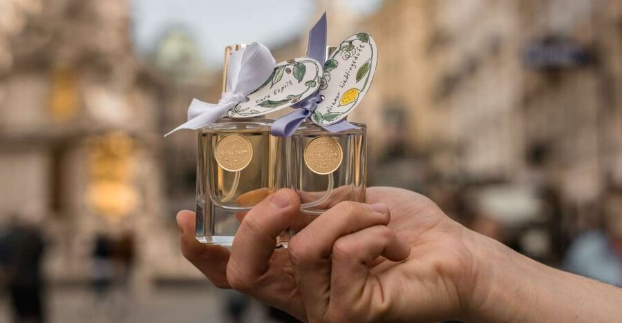 Vienna: KuK Perfumery Filz - Viennese Perfume Tasting - Vienna’s oldest coffee house stop, and why it changes how you experience scent