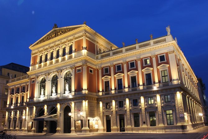 Vienna Mozart Concert in Historical Costumes at the Musikverein - The Musikverein at night: Golden Hall vs Brahms Hall