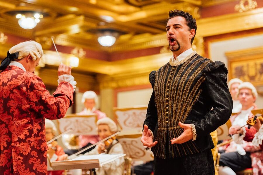 Vienna: Mozart Concert in the Brahms-Saal - The Visual Part: Baroque Costumes, Wigs, and 18th-Century Theater