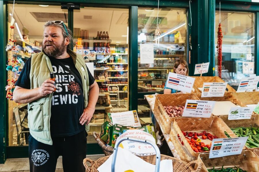 Vienna: Naschmarkt Food Tasting Tour - What You’ll Taste, From Falafel to Oysters