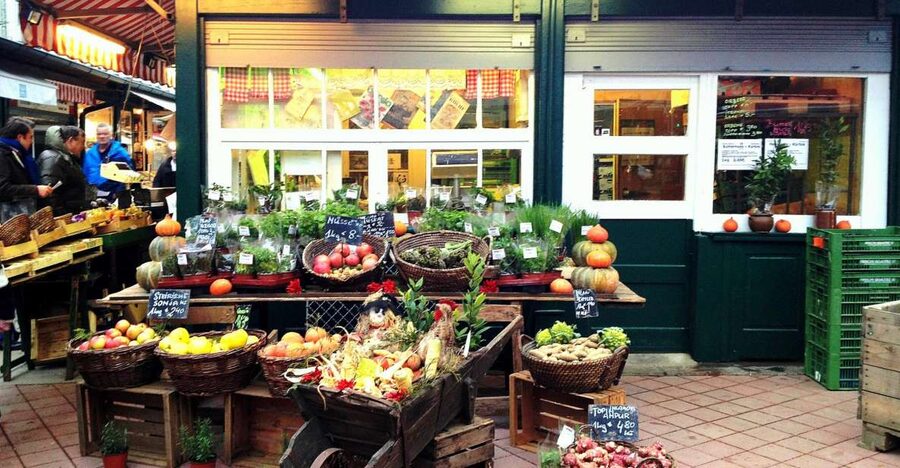 Vienna: Naschmarkt Food Tasting Tour - Walking Route and Typical Stops Along Naschmarkt