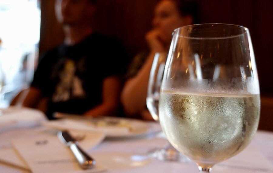 Vienna Nightlife Tour: Dinner, Drinks & Rooftop Bar - The Bar Stops: Cocktails, High-End Spirits, and Mixology-Style Choices
