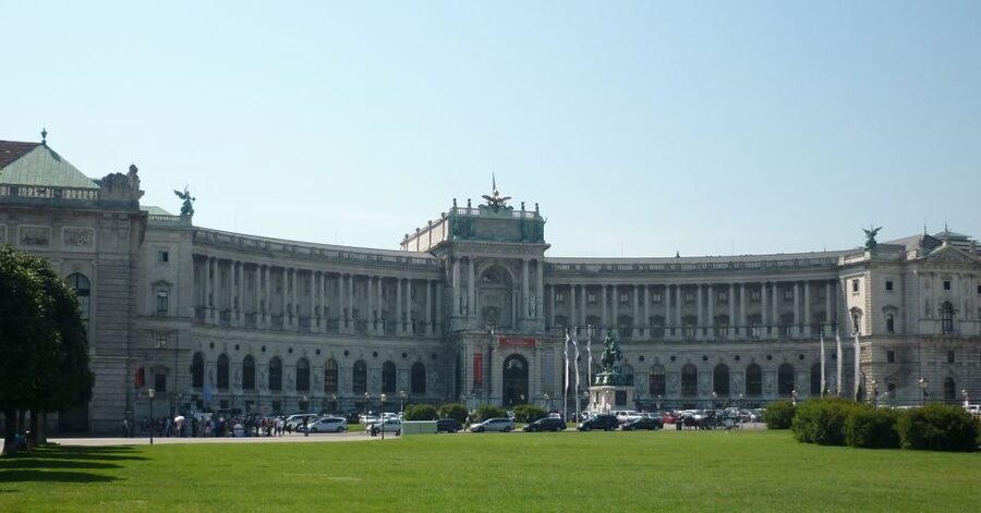 Vienna: Private Guided Walking Tour - Private group value: what $270 per group really buys