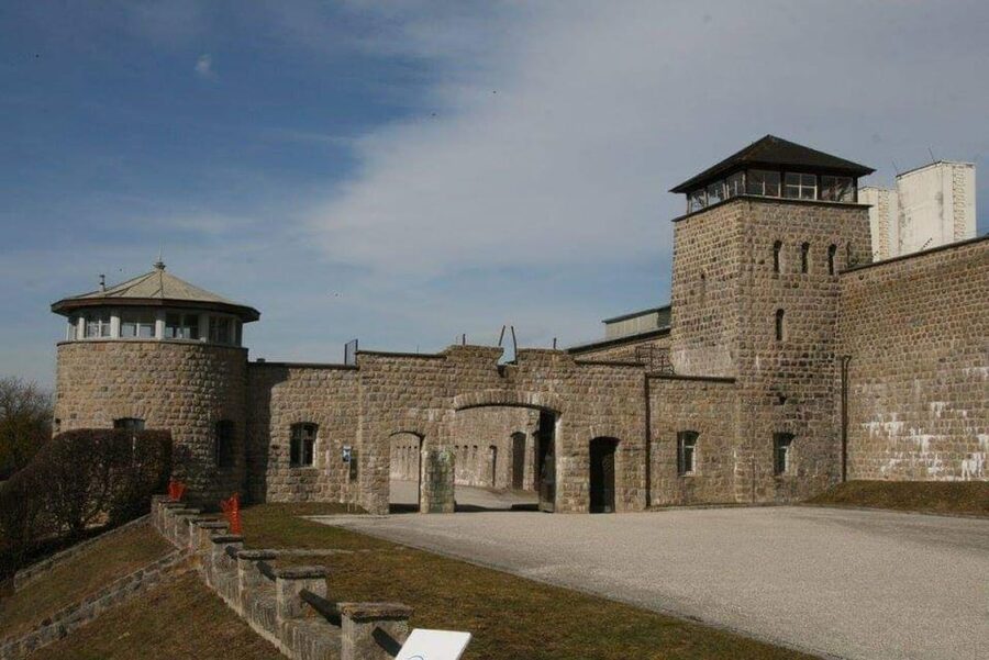 Vienna: Private Tour Mauthausen and Linz - Key highlights