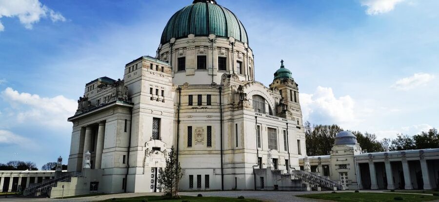 Vienna: Private Walking Tour of the Central Cemetery - The tragedy stops: Ringtheater fire (1881) and Vienna’s 1945 battlefield losses