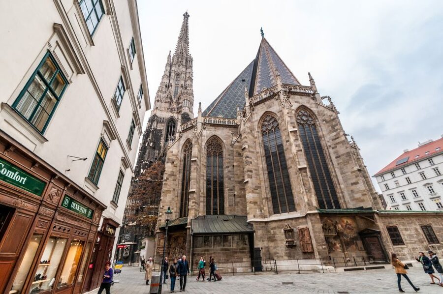 Vienna: Romantic Old Town 2-Hour Discovery Tour - Price and what you’re really paying for with a $352 private group