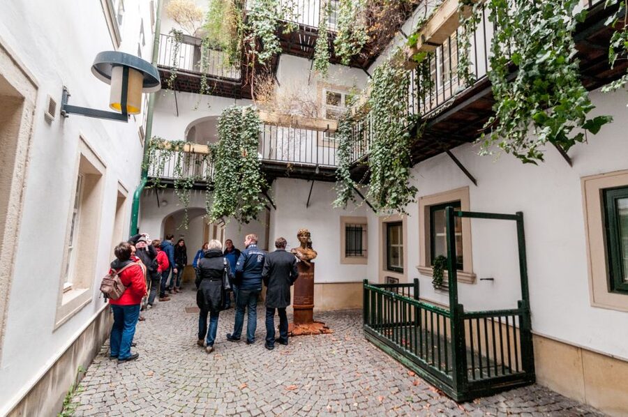 Vienna: Romantic Old Town 2-Hour Discovery Tour - The Greek Quarter on the Danube arm: trade, conflict, and independence