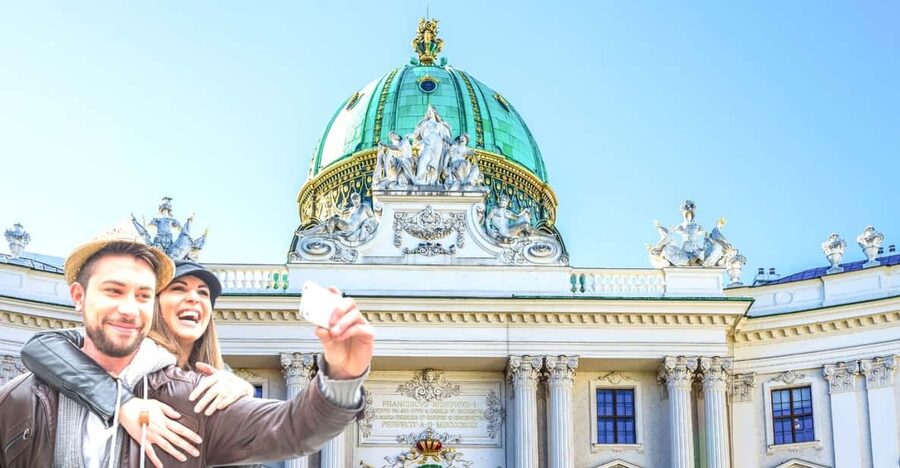 Vienna's Old Town and Attractions Self-Guided Tour Booklet - Old Town’s best walking loop: St Stephen’s Square to St Stephen’s Cathedral