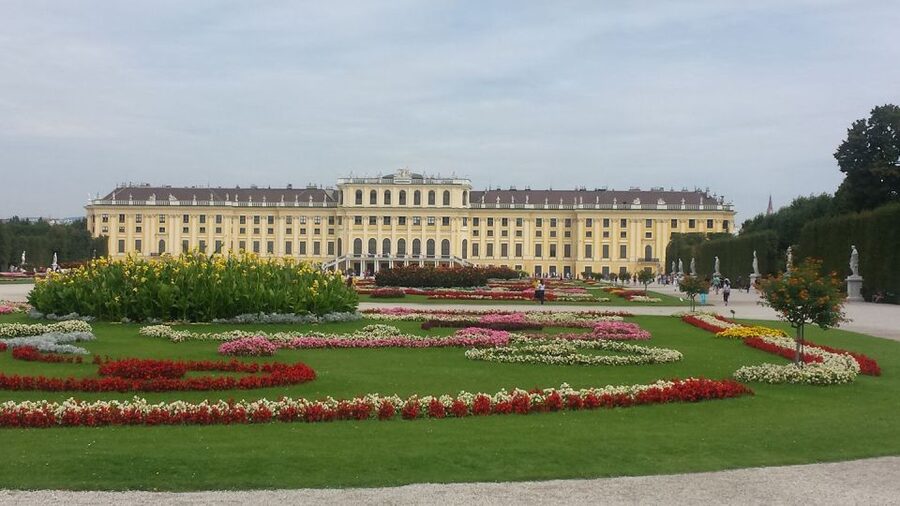 Vienna: Schönbrunn Palace and City Center Guided Tour - Quick hits before you go