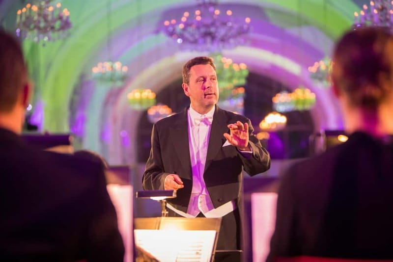 Vienna: Schönbrunn Palace Evening Tour, Dinner and Concert - Why Schönbrunn After Hours Feels Different