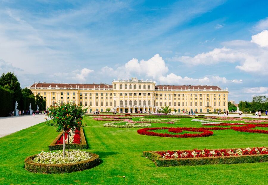 Vienna: Schönbrunn Palace & Garden Skip-the-Line Guided Tour - Why Schönbrunn Fits a 2-Hour Guided Tour So Well