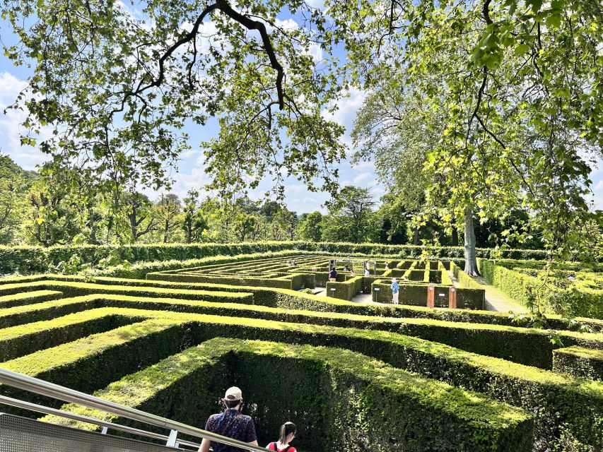 Vienna: Schönbrunn Palace & Garden Skip-the-Line Guided Tour - Group Size, Two-Language Delivery, and Guide Style Clues