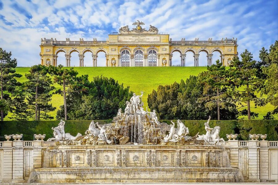 Vienna: Schönbrunn Palace & Gardens Skip-the-Line Tour - Who should book this Schönbrunn Palace and Gardens tour?