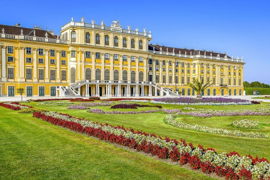Vienna: Schönbrunn Palace & Gardens Skip-the-Line Tour - Entering Schönbrunn Palace without the time sink