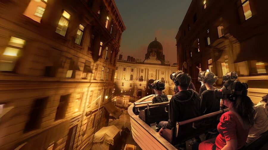 Vienna: "Sisi's Amazing Journey" Virtual Reality Experience - Schönbrunn Palace: meeting the imperial family in VR