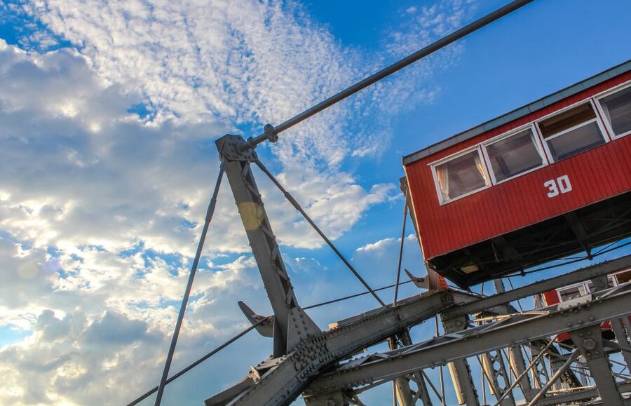 Vienna: Skip-the-cashier-desk-line Giant Ferris Wheel Ride - Day vs Sunset in the Prater: When Lighting and Crowds Change
