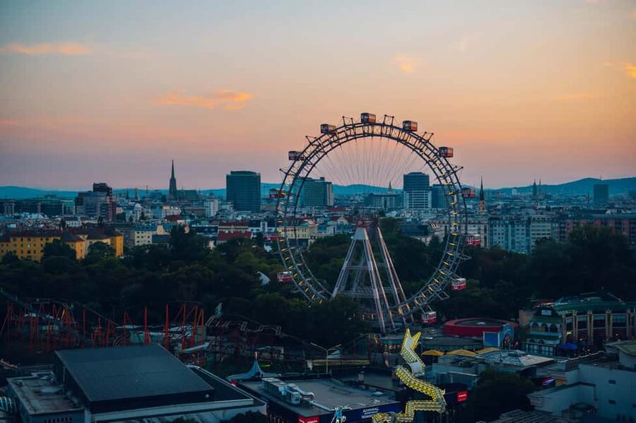 Vienna: Skip-the-cashier-desk-line Giant Ferris Wheel Ride - Ride Details That Affect Your Experience: 12 to 15 Minutes Up High