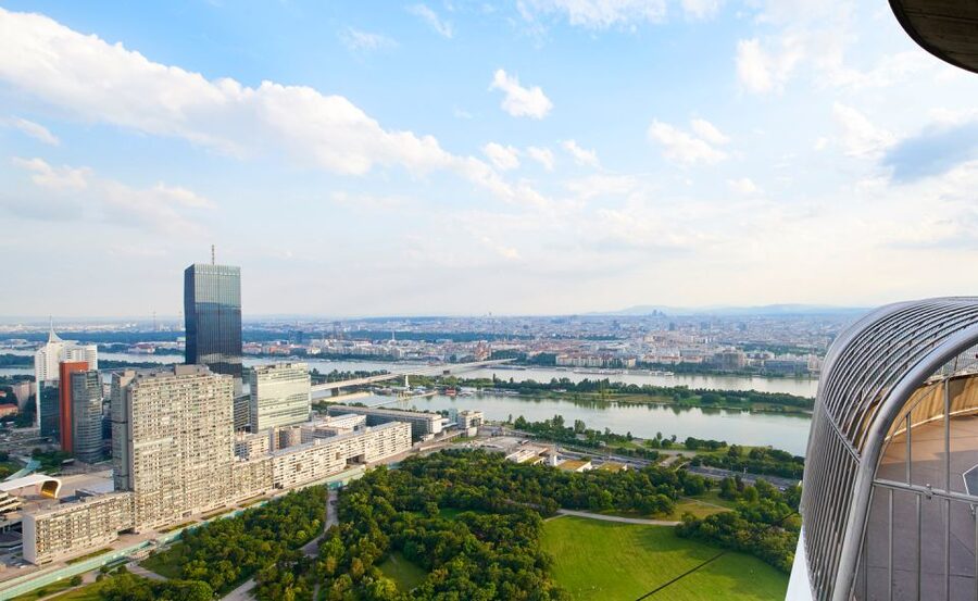 Vienna: Skip-the-Line Entrance Ticket to the Danube Tower - Cafés and restaurants: rotating views with clear rules