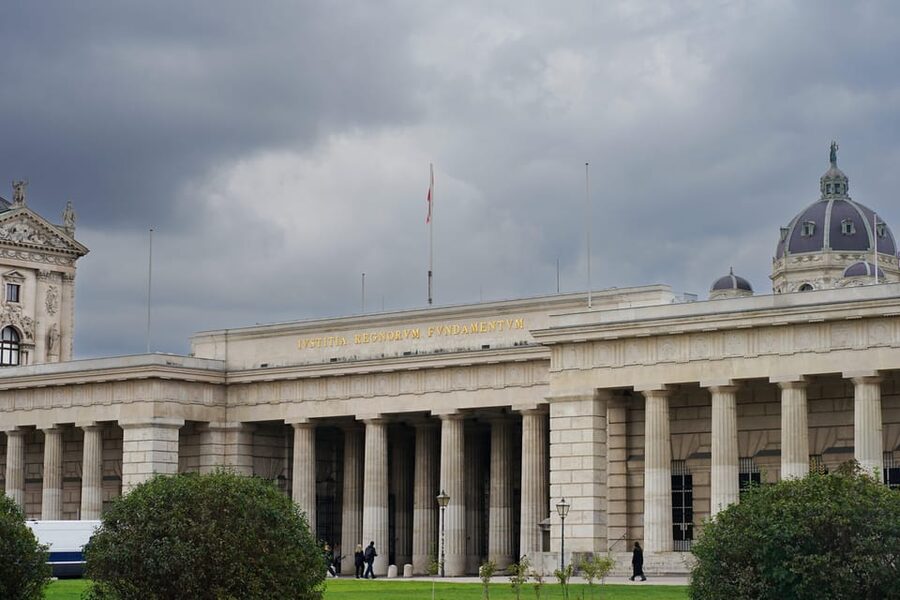 Vienna: Skip-the-Line Hofburg and Empress Sisi Museum Tour - Finishing near Josefplatz and the Augustinian Church option