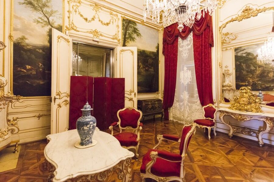Vienna: Skip-the-Line Schönbrunn Palace & Gardens Tour - Price and value: is $76 worth 22 rooms plus gardens?