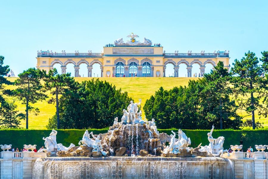 Vienna: Skip-the-Line Schonbrunn Palace Private Tour - How to Prepare: Meeting Point, Timing, and What to Wear