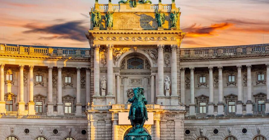 Vienna: Skip-the-Line Sisi Museum, Hofburg and Gardens Tour - Why Hofburg and Sisi Museum fits so well into a short Vienna stay