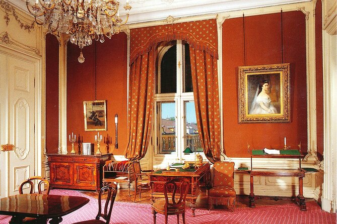 Vienna: Skip-the-Line Ticket to Schonbrunn Palace with AudioGuide - State Apartments and the Carousel Room Moment