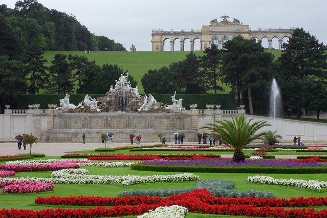 Vienna: Skip-the-Line Ticket to Schonbrunn Palace with AudioGuide - Schönbrunn Outdoors: Statues, Fountains, Roman Ruins, and the Gloriette