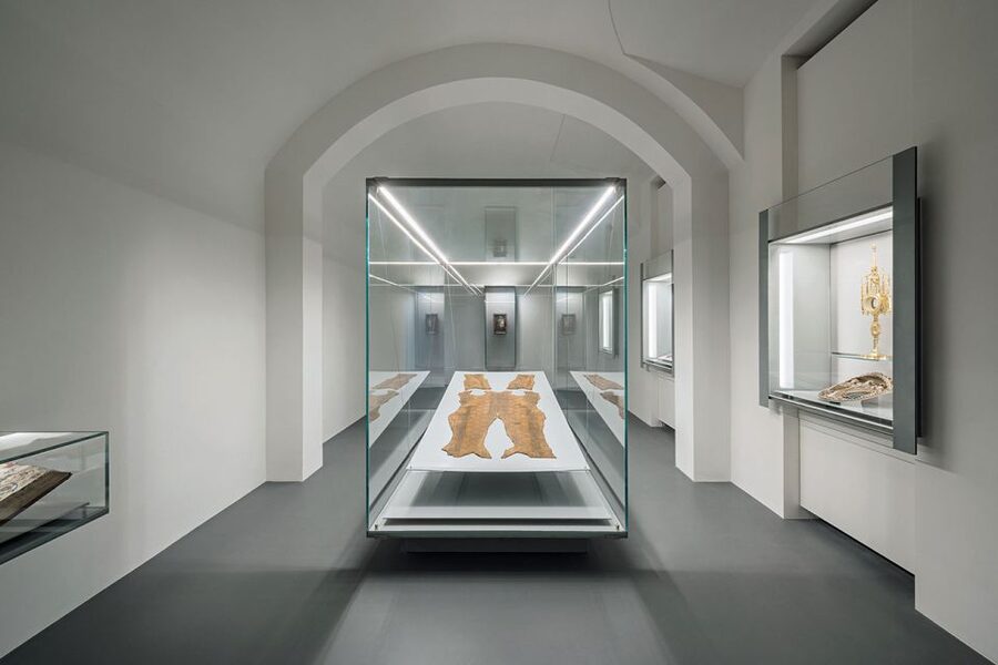 Vienna: St. Stephen's Cathedral & Dom Museum Wien Tickets - Start at Dom Museum Wien, then build your cathedral loop