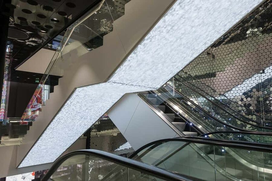 Vienna: Swarovski House Tour with Champagne & Gift - The Moët & Chandon Bar: your champagne moment (and drink options)