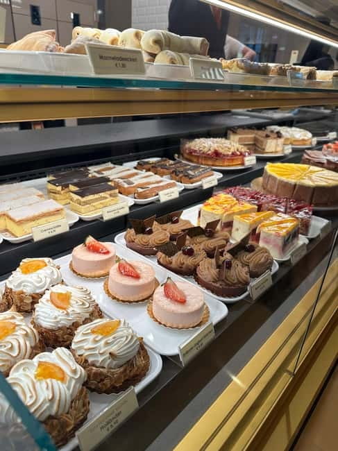 Vienna: The Ultimate Full Meal Austrian Food Tour - Stop 1: Lessing-Denkmal Area and the First Bakery Bite