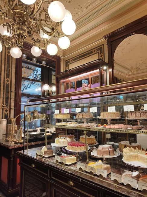Vienna: The Ultimate Full Meal Austrian Food Tour - Stop 2: The Local Bar and Vienna’s Sausage Culture