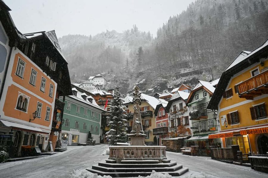 Vienna to Hallstatt: Europe’s Most Beautiful Village - Getting oriented in Hallstatt: the guided salt history stop