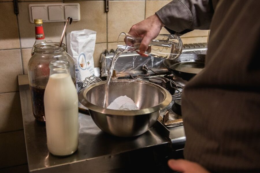 Vienna: Traditional Kaiserschmarrn Cooking Class & Tasting - Logistics That Make This Easy to Fit Into a Day