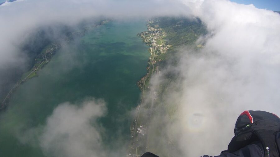 Villach/Ossiachersee: Paragliding "Panorama" Tandemflug - Landing Back at Ossiacher See, Without a Panic Moment