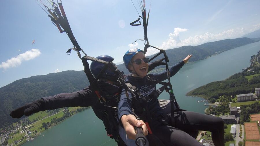 Villach/Ossiachersee: Paragliding "Panorama" Tandemflug - Meeting at Turmöl and Getting Ready for the Gondola Day